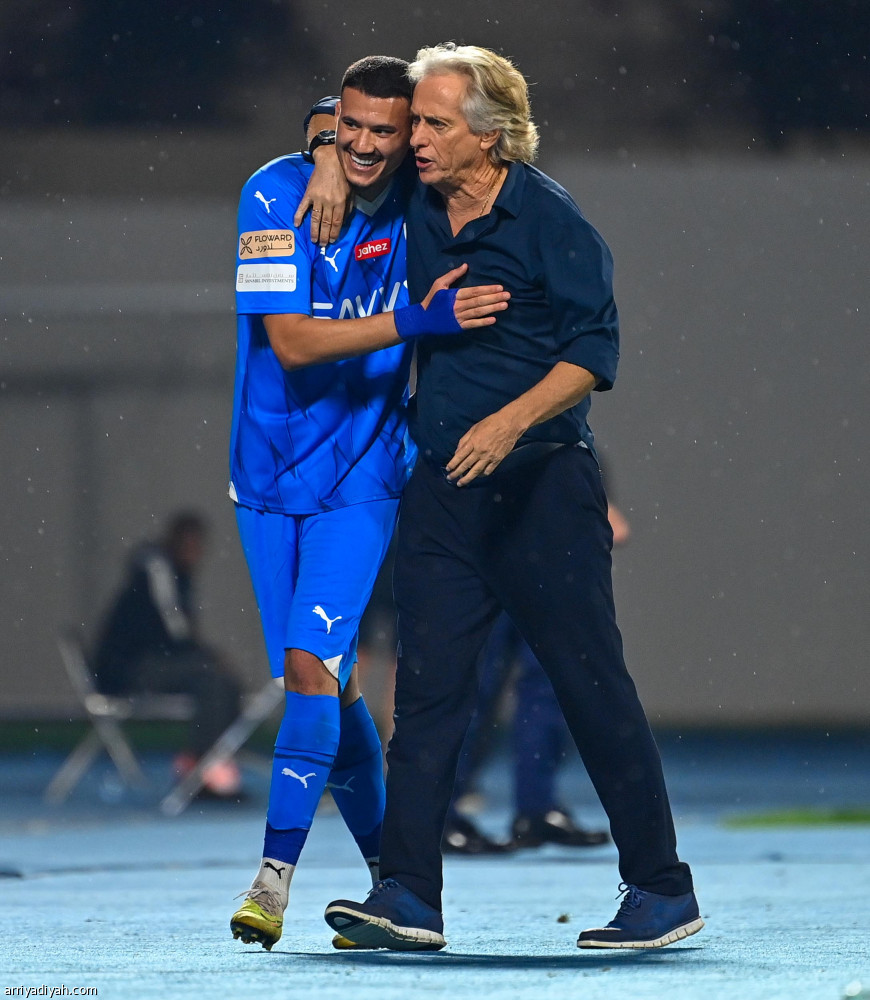 بـ«هاتريك» مالكوم .. الهلال يحسم نقاط أبها