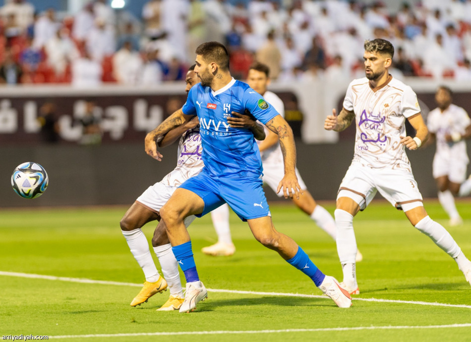 نيفيز يكسر صمود الجبلين.. ويعبر بالهلال