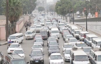 اعرف طريقك.. كثافات مرورية على أغلب الطرق والميادين بالقاهرة والجيزة